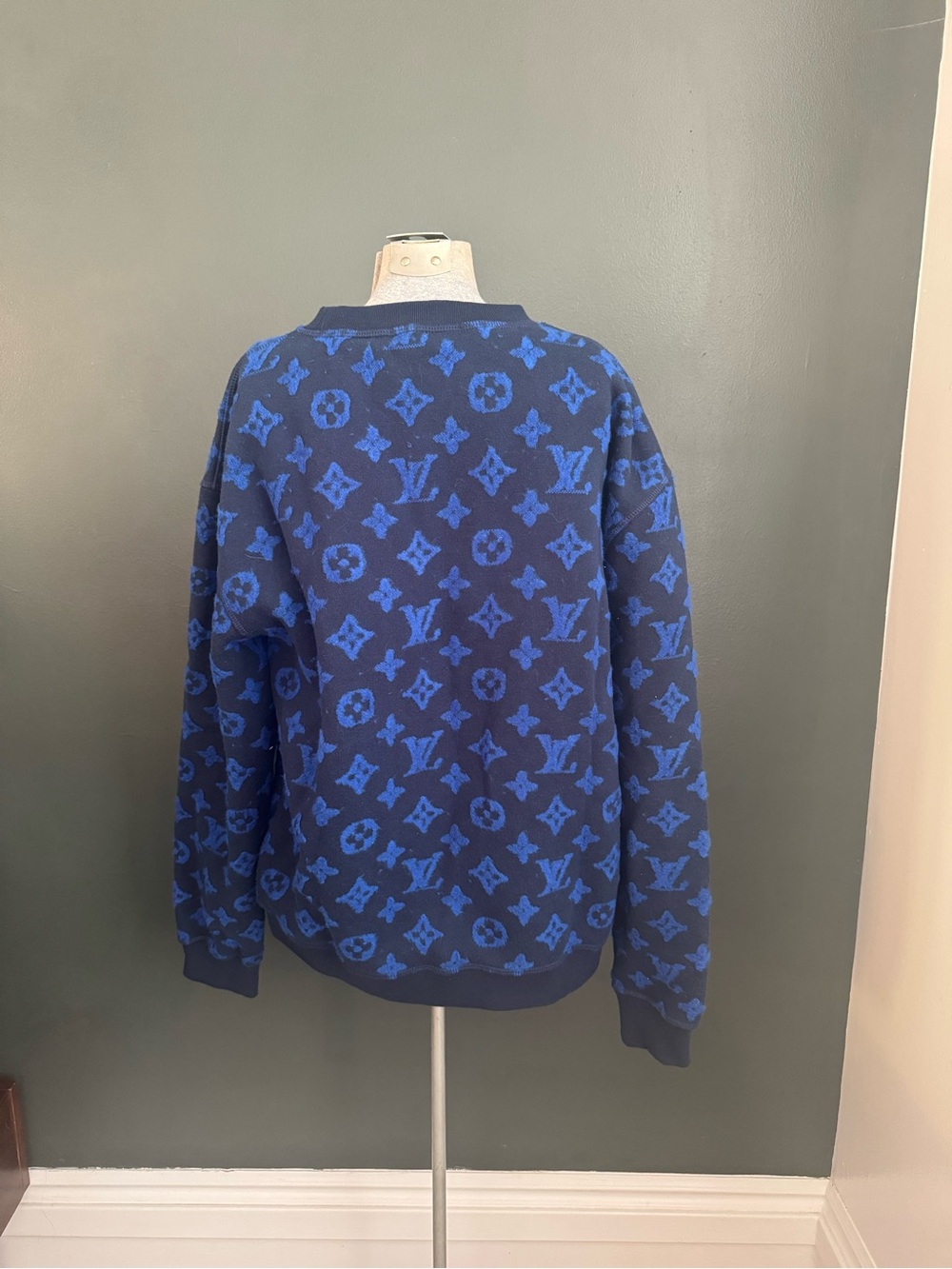 Louis Vuitton Navy and Royal Blue Jacquard Monogram Crewneck Sweater - Picture 6 of 8